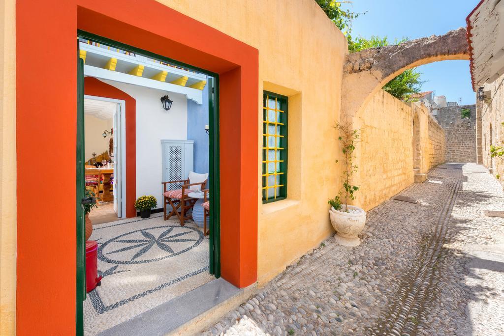 فيلا Giorgos' Old Story 2Bed Stone House With Private Hamam In The Old Town Rhodes City المظهر الخارجي الصورة